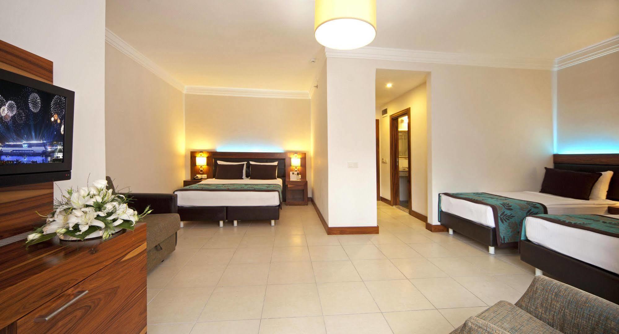 אלאניה Xperia Grand Bali Hotel (Adults Only) מראה חיצוני תמונה